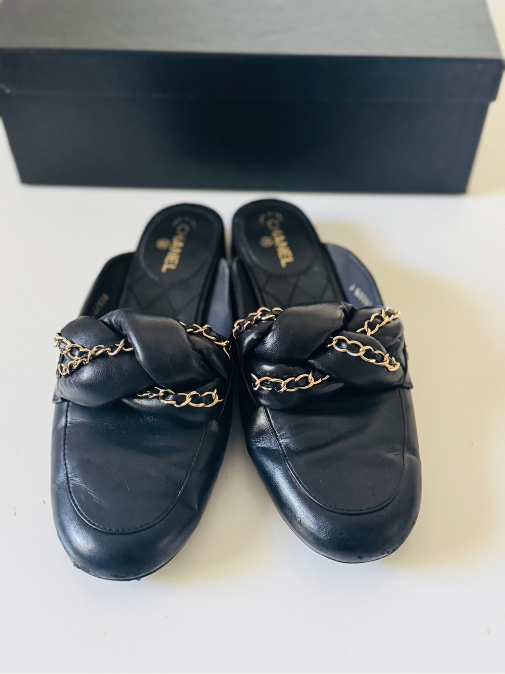 Authentic CHANEL Lambskin Chain Braided Flat Mules in Black and gold chain - Picture 5 of 13